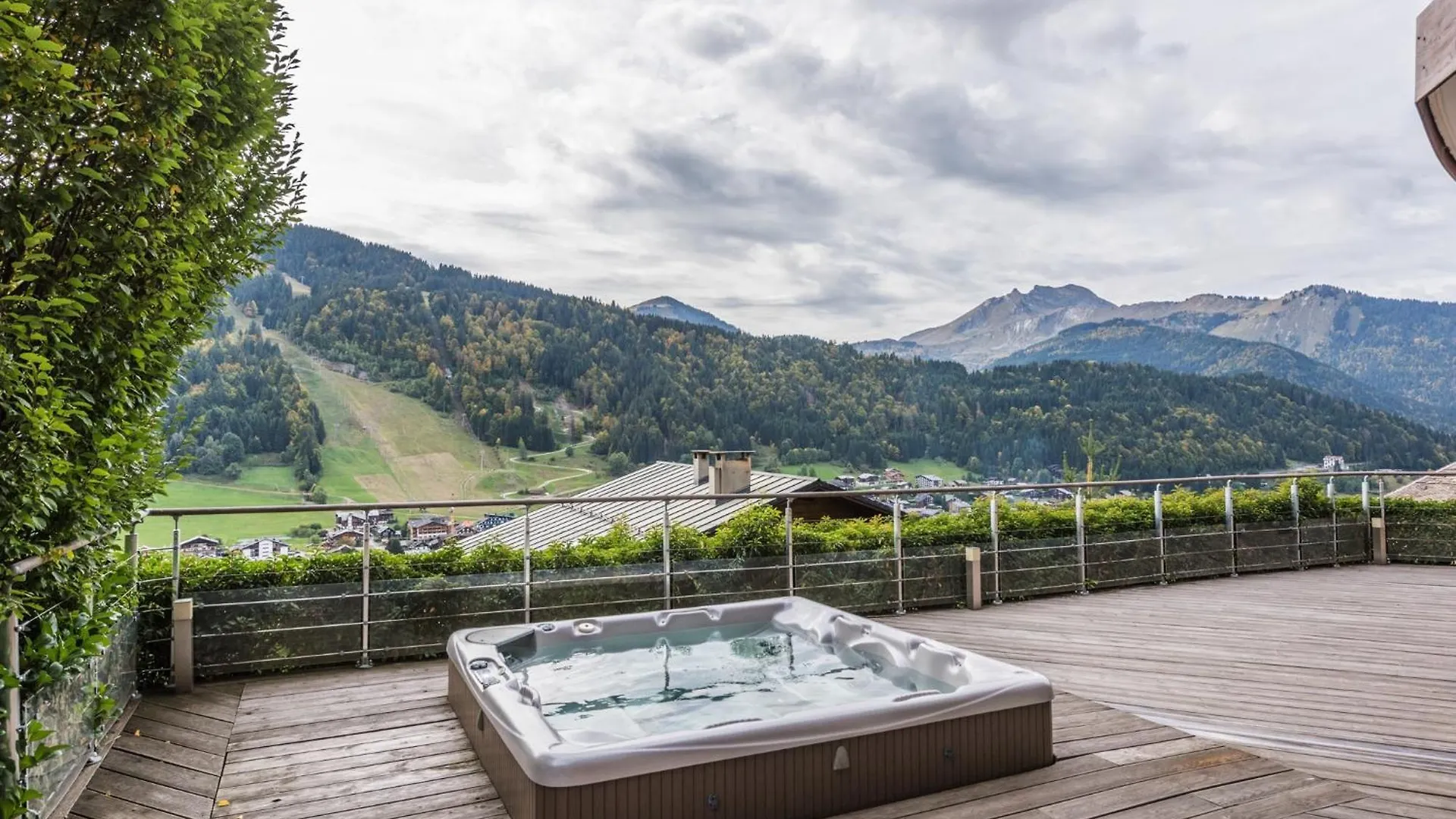 Chalet Omaroo Morzine - By Emerald Stay 0*,
